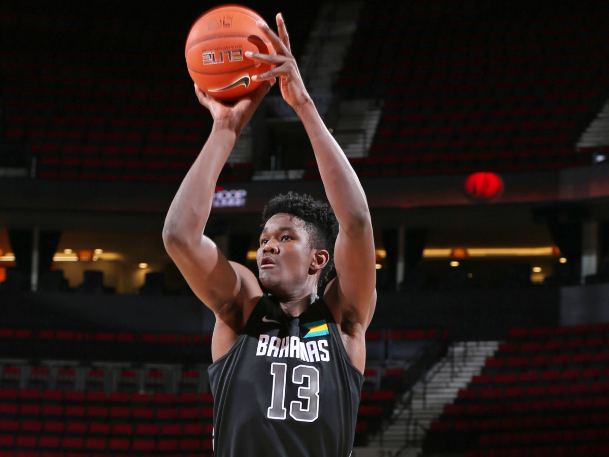 deandre-ayton-arizona-wildcats-basketball-recruiting-bahamas.jpg